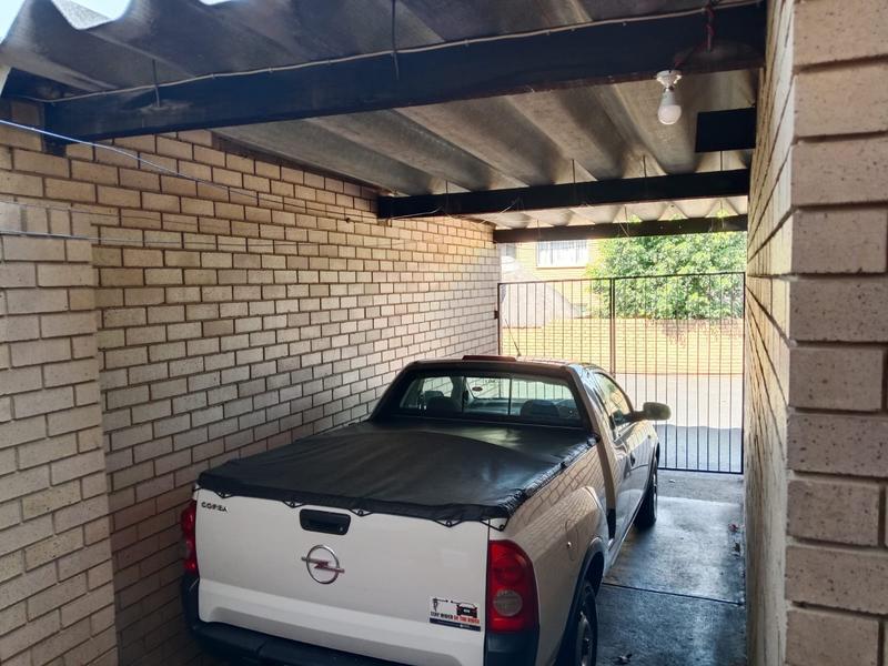 3 Bedroom Property for Sale in Mountain View Gauteng