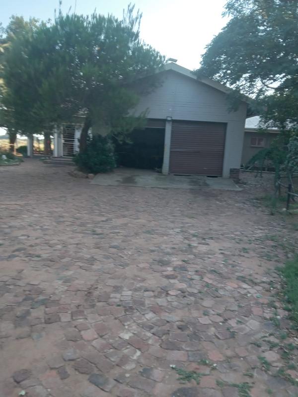 3 Bedroom Property for Sale in Louisrus Gauteng