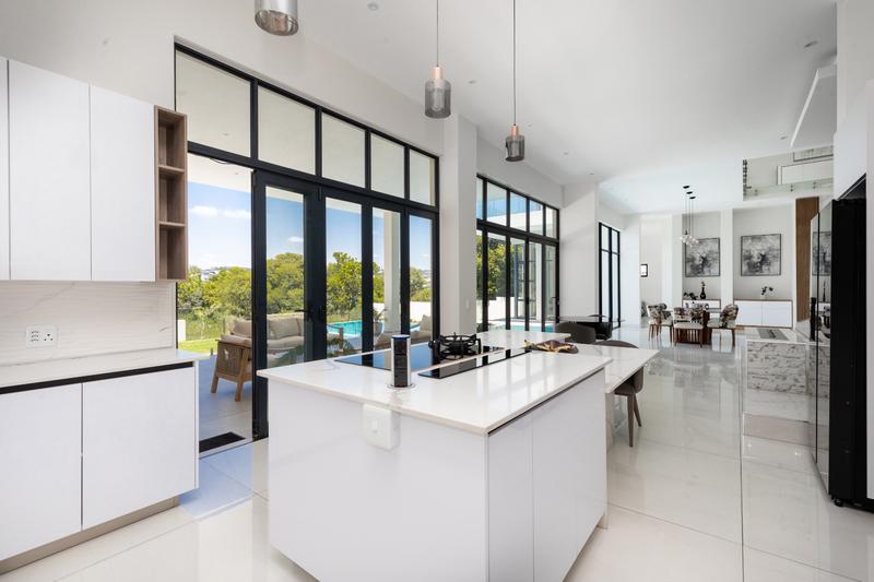 5 Bedroom Property for Sale in Waterfall Country Estate Gauteng