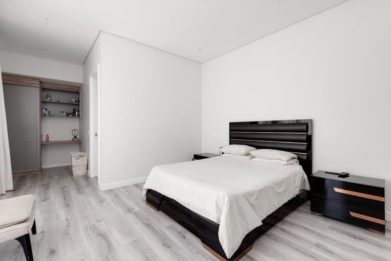 5 Bedroom Property for Sale in Waterfall Country Estate Gauteng