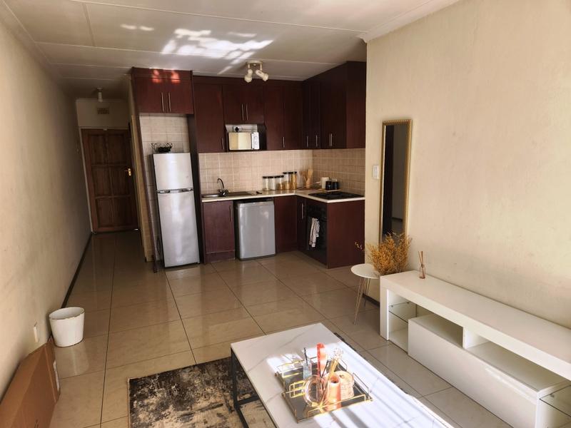 To Let 1 Bedroom Property for Rent in Sonneglans Gauteng