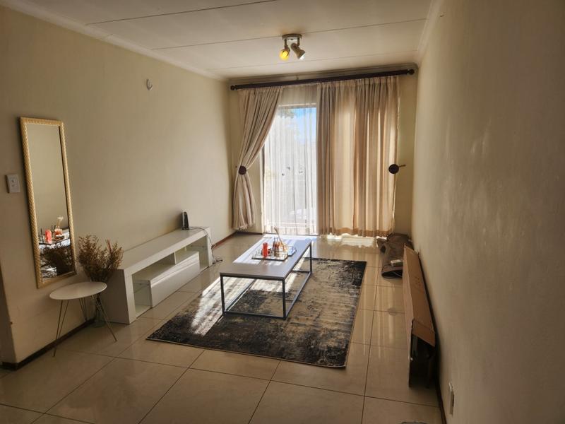 To Let 1 Bedroom Property for Rent in Sonneglans Gauteng