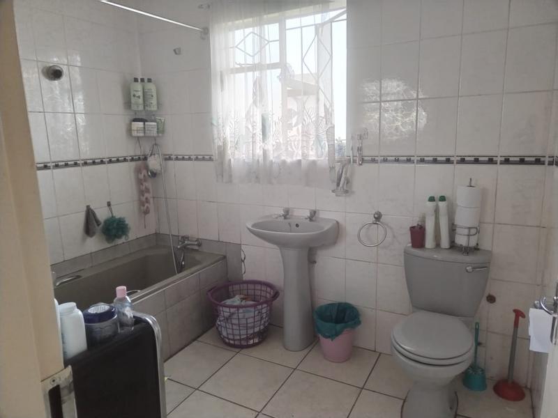 6 Bedroom Property for Sale in Parkrand Gauteng