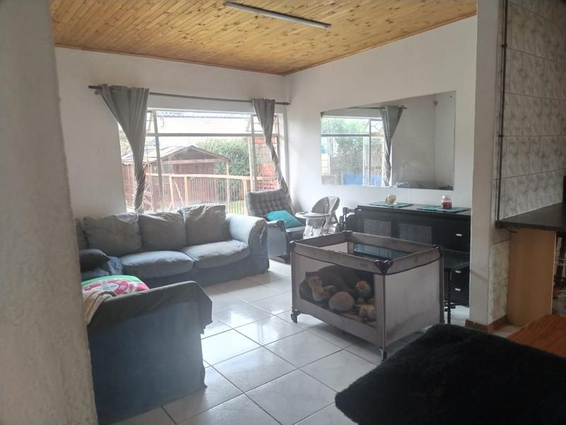 6 Bedroom Property for Sale in Parkrand Gauteng