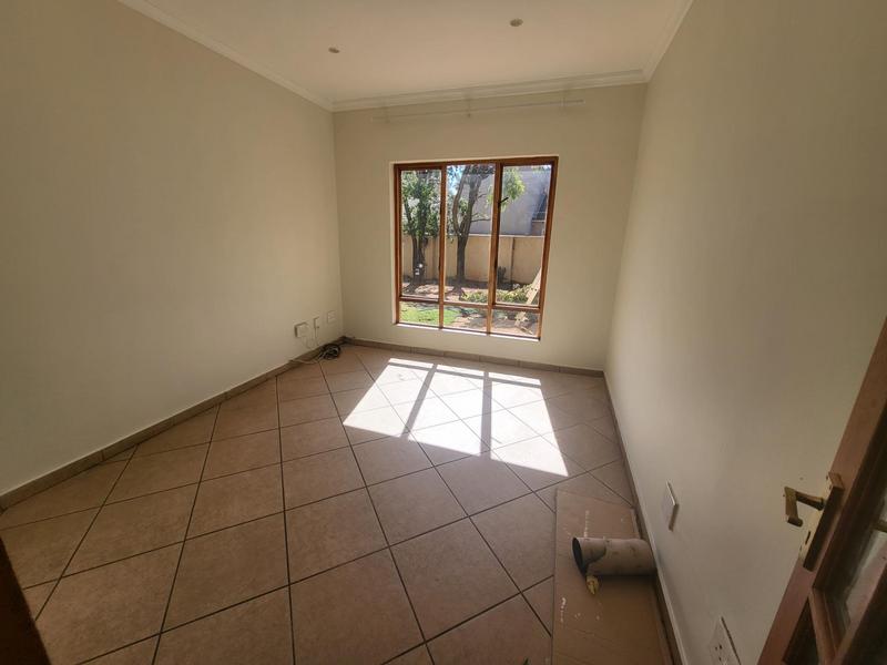 To Let 4 Bedroom Property for Rent in Eldo Meadows Gauteng