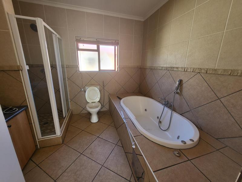 To Let 4 Bedroom Property for Rent in Eldo Meadows Gauteng