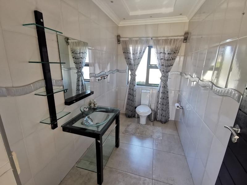 6 Bedroom Property for Sale in Blue Saddle Ranches Gauteng
