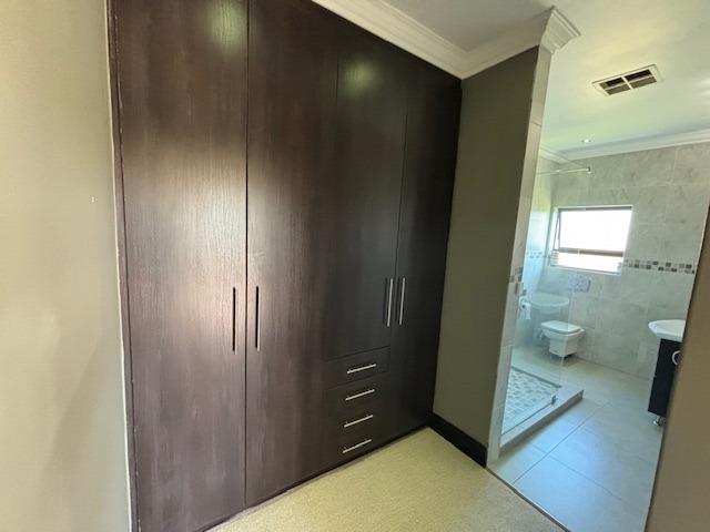 6 Bedroom Property for Sale in Blue Saddle Ranches Gauteng