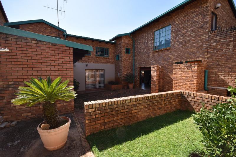 5 Bedroom Property for Sale in Montana Park Gauteng
