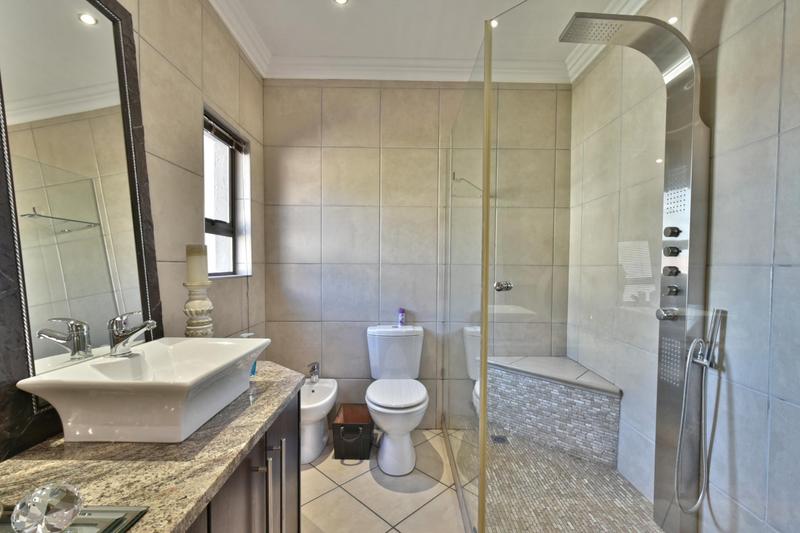 4 Bedroom Property for Sale in Bassonia Rock Gauteng