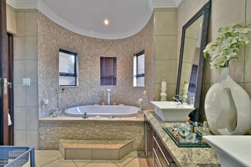 4 Bedroom Property for Sale in Bassonia Rock Gauteng