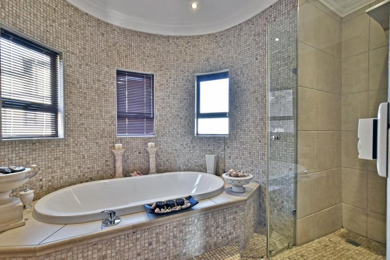 4 Bedroom Property for Sale in Bassonia Rock Gauteng