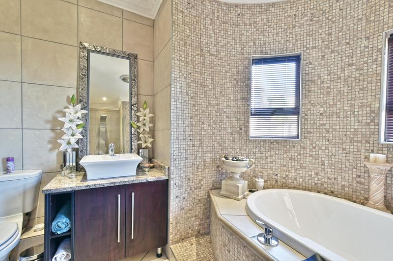 4 Bedroom Property for Sale in Bassonia Rock Gauteng