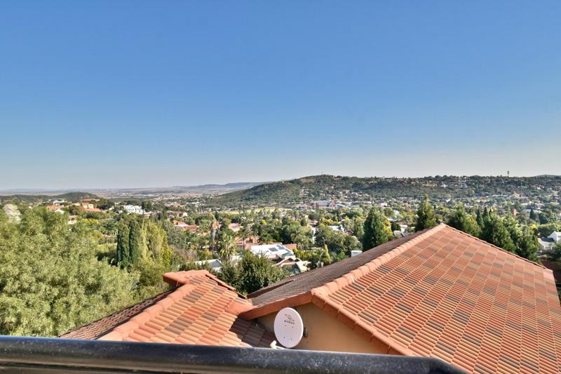 4 Bedroom Property for Sale in Bassonia Rock Gauteng