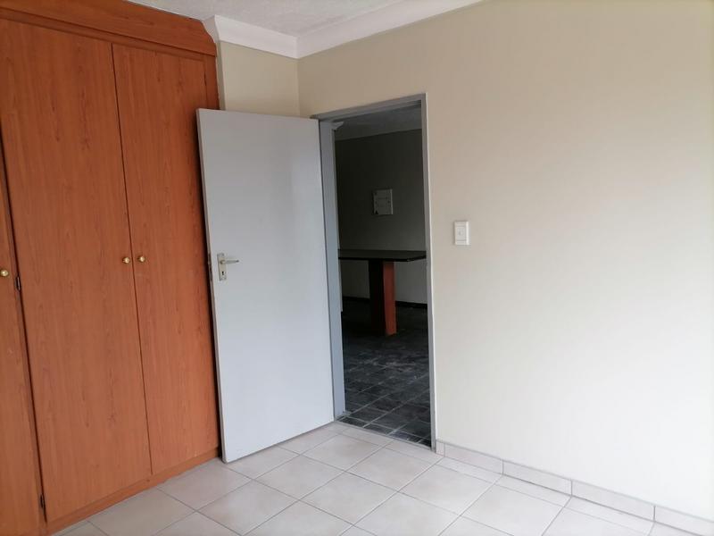 To Let 1 Bedroom Property for Rent in Erand Gardens Gauteng