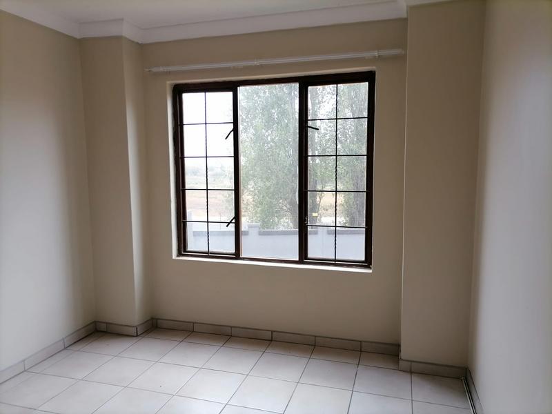 To Let 1 Bedroom Property for Rent in Erand Gardens Gauteng