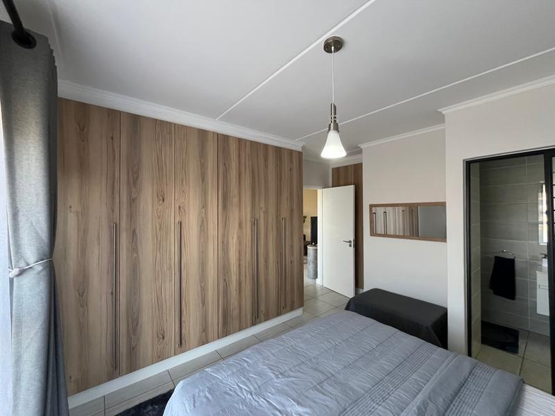 To Let 3 Bedroom Property for Rent in Waterfall Gauteng