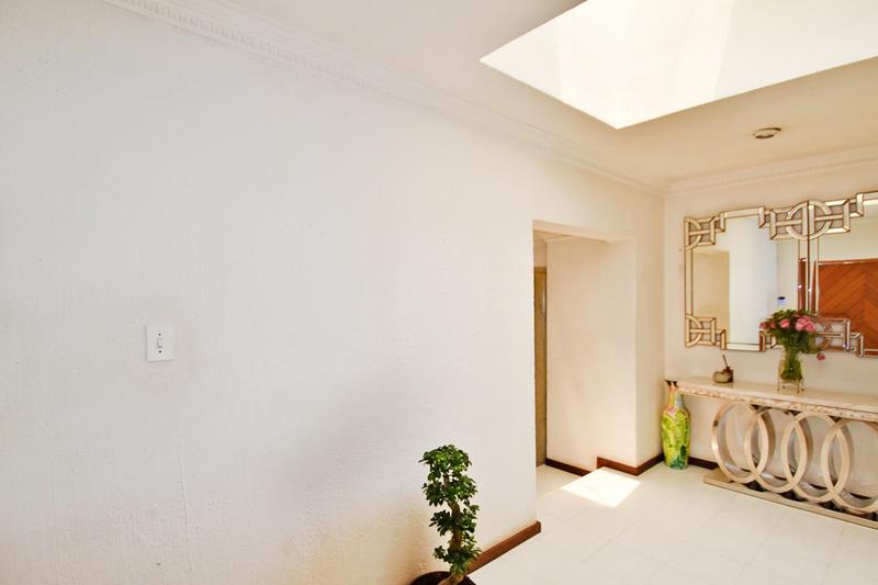 To Let 4 Bedroom Property for Rent in Sandown Gauteng
