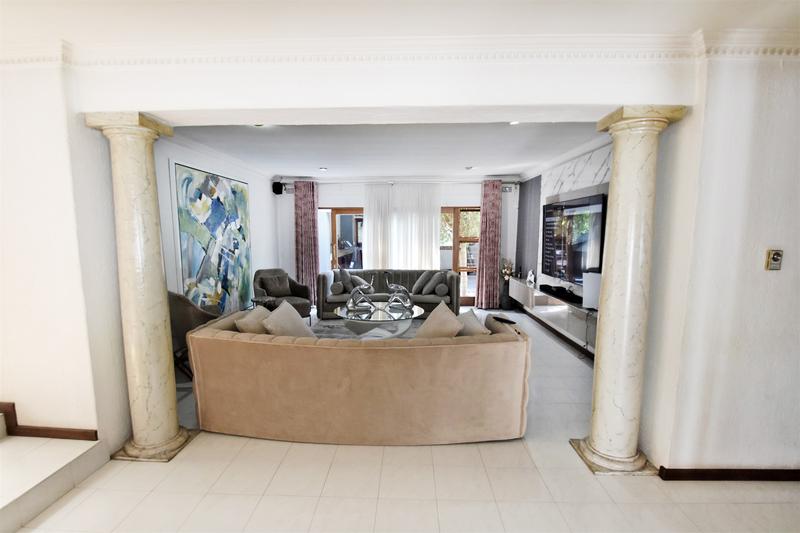 To Let 4 Bedroom Property for Rent in Sandown Gauteng