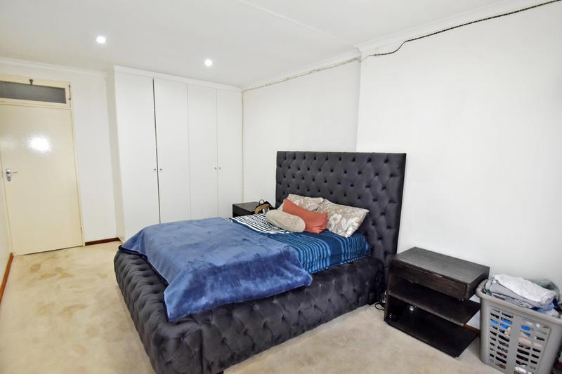 To Let 4 Bedroom Property for Rent in Sandown Gauteng