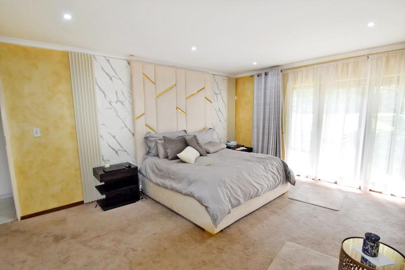 To Let 4 Bedroom Property for Rent in Sandown Gauteng