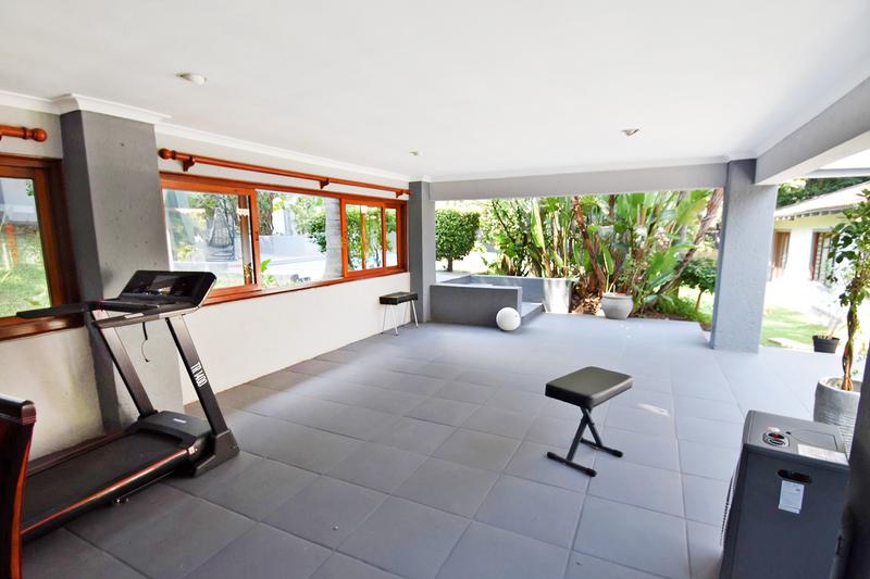 To Let 4 Bedroom Property for Rent in Sandown Gauteng