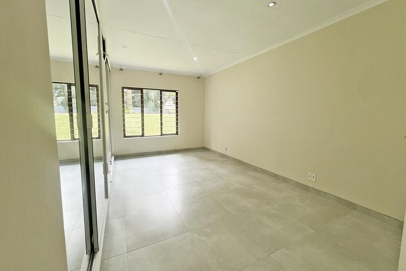 To Let 4 Bedroom Property for Rent in Sandown Gauteng