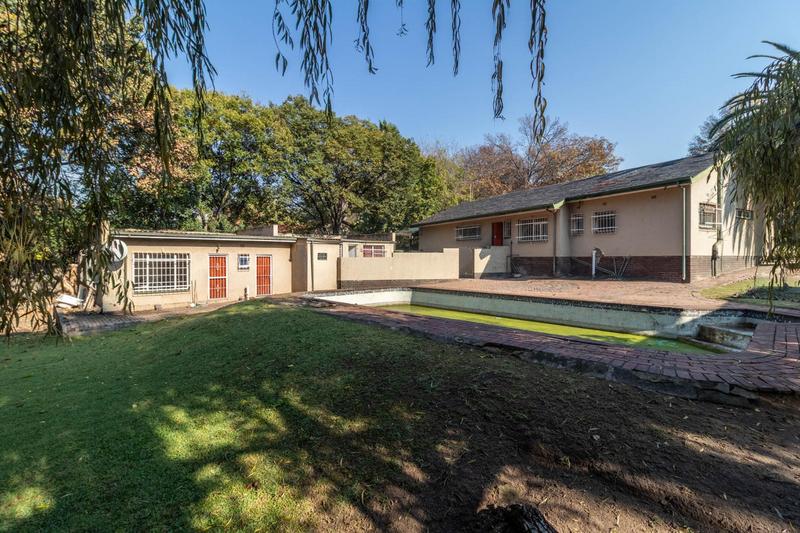 To Let 4 Bedroom Property for Rent in Rembrandt Park Gauteng