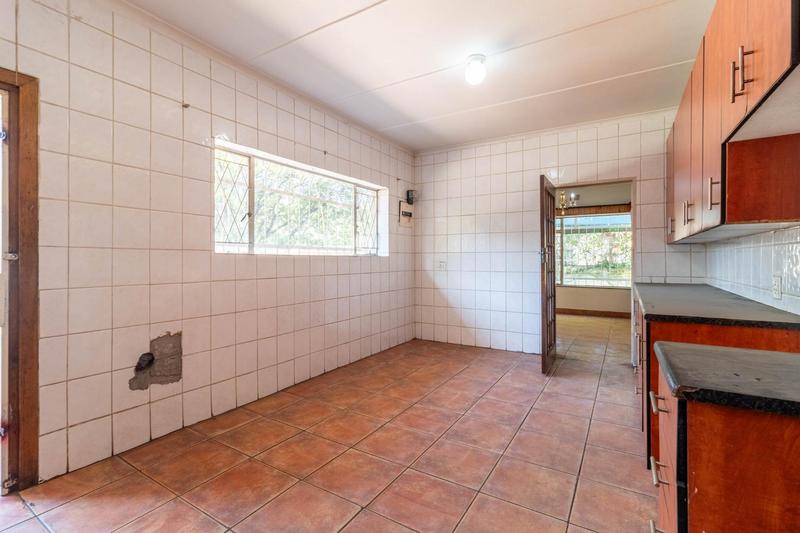 To Let 4 Bedroom Property for Rent in Rembrandt Park Gauteng