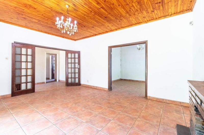 To Let 4 Bedroom Property for Rent in Rembrandt Park Gauteng
