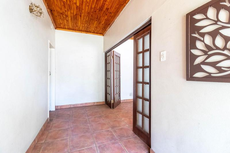 To Let 4 Bedroom Property for Rent in Rembrandt Park Gauteng