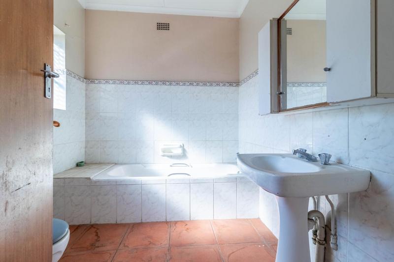 To Let 4 Bedroom Property for Rent in Rembrandt Park Gauteng