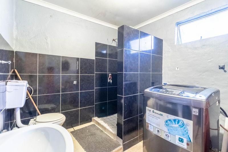 To Let 4 Bedroom Property for Rent in Rembrandt Park Gauteng