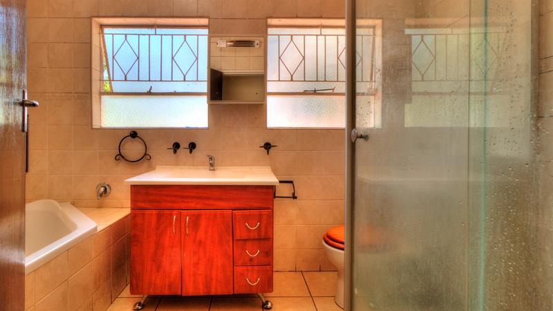 To Let 4 Bedroom Property for Rent in Wendywood Gauteng