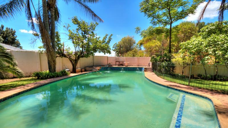 To Let 4 Bedroom Property for Rent in Wendywood Gauteng