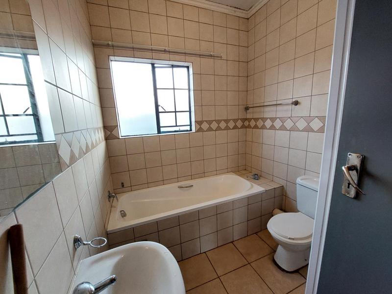 To Let 2 Bedroom Property for Rent in Noordwyk Gauteng