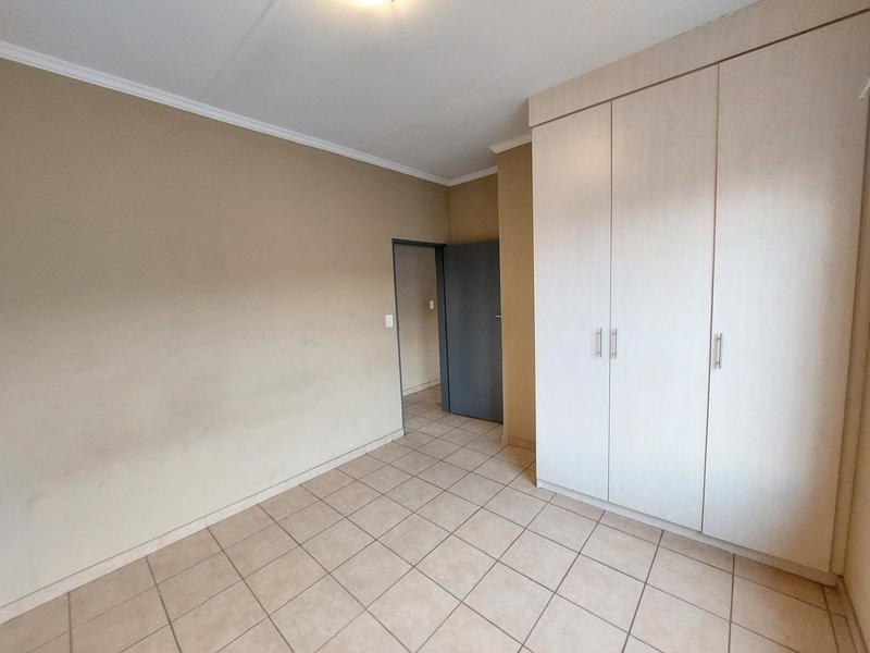 To Let 2 Bedroom Property for Rent in Noordwyk Gauteng