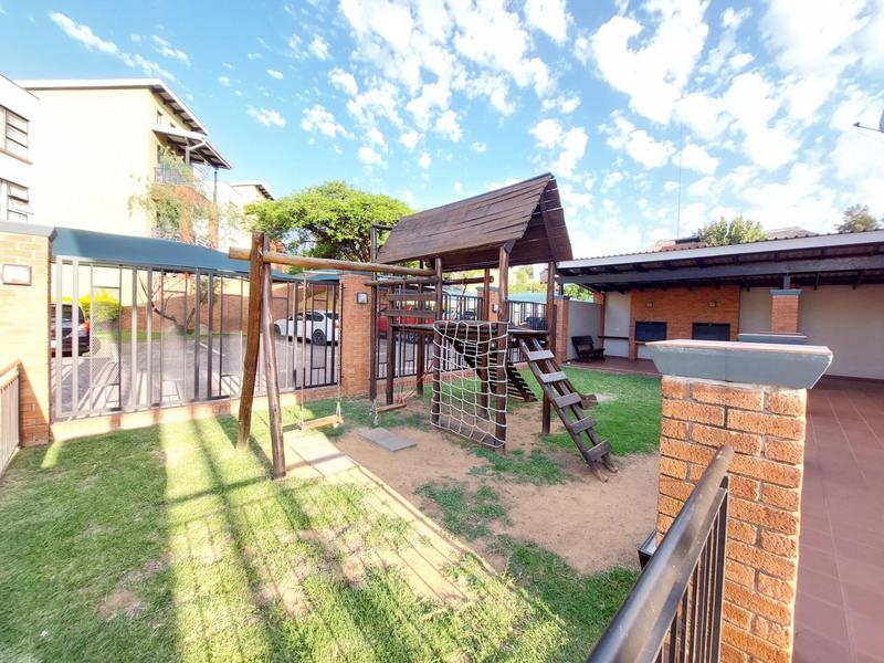 2 Bedroom Property for Sale in Douglasdale Gauteng