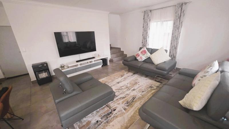 3 Bedroom Property for Sale in Thatchfield Gauteng