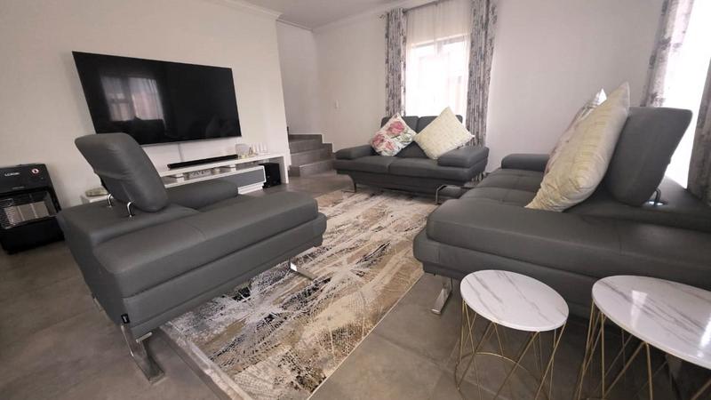 3 Bedroom Property for Sale in Thatchfield Gauteng