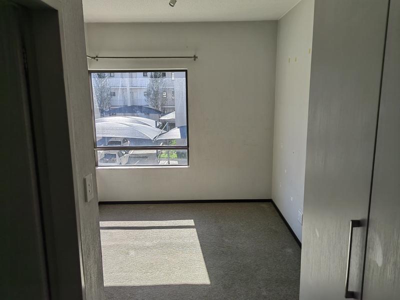 To Let 2 Bedroom Property for Rent in Broadacres Gauteng