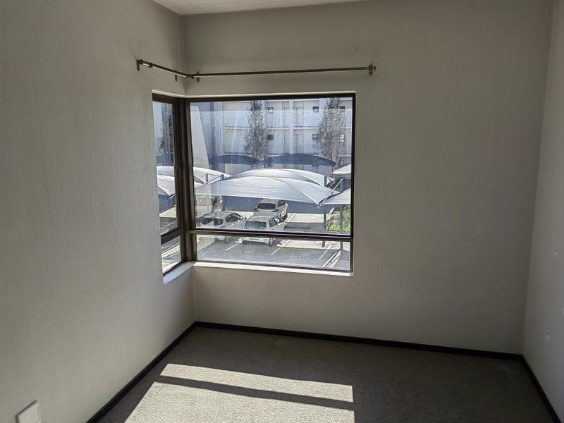 To Let 2 Bedroom Property for Rent in Broadacres Gauteng
