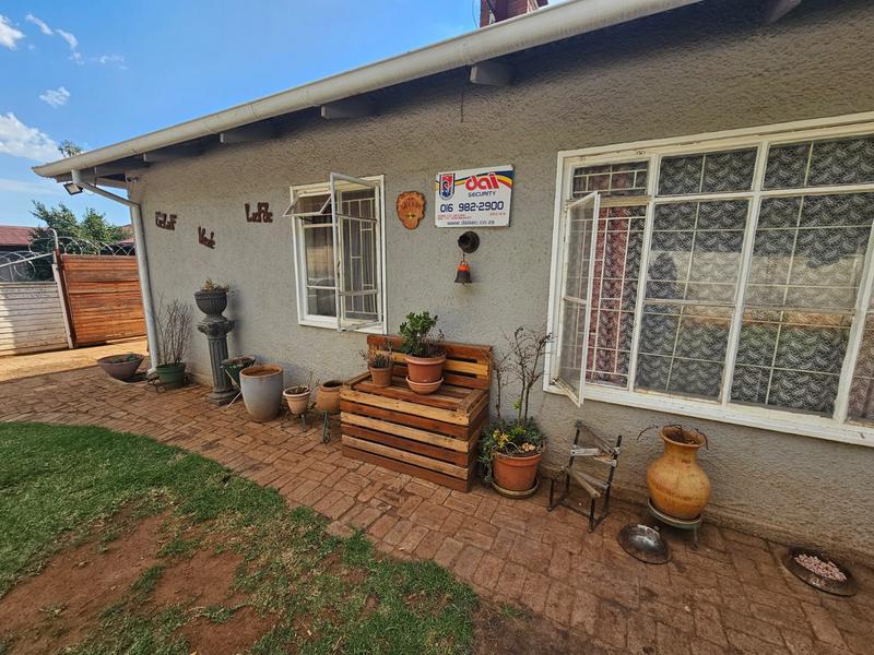 3 Bedroom Property for Sale in Vanderbijlpark Cw 6 Gauteng