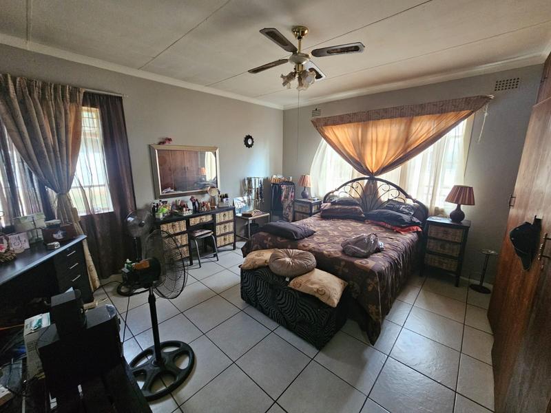 3 Bedroom Property for Sale in Vanderbijlpark Cw 6 Gauteng