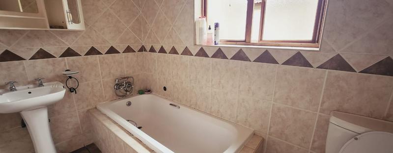 4 Bedroom Property for Sale in Moreleta Park Gauteng