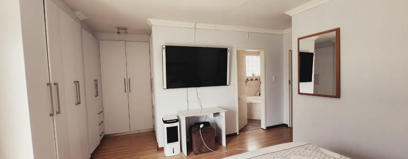 4 Bedroom Property for Sale in Moreleta Park Gauteng