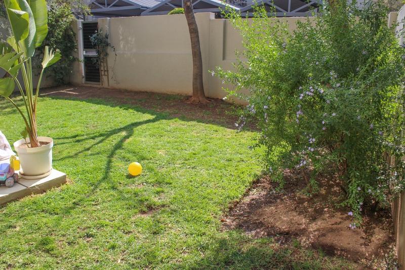 To Let 2 Bedroom Property for Rent in Lonehill Gauteng