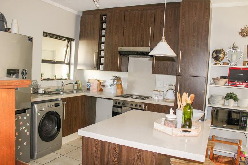 To Let 2 Bedroom Property for Rent in Lonehill Gauteng