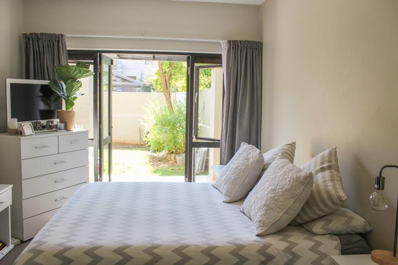 To Let 2 Bedroom Property for Rent in Lonehill Gauteng