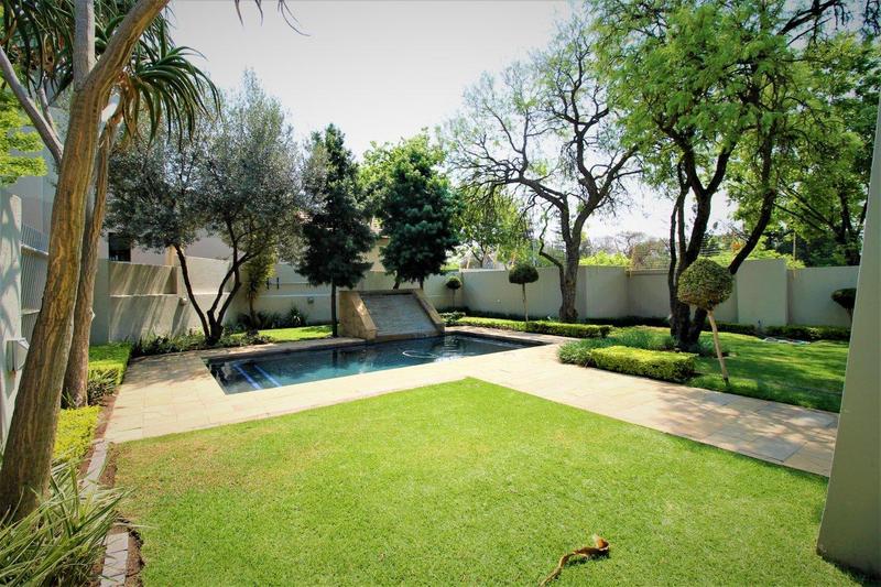 To Let 2 Bedroom Property for Rent in Lonehill Gauteng